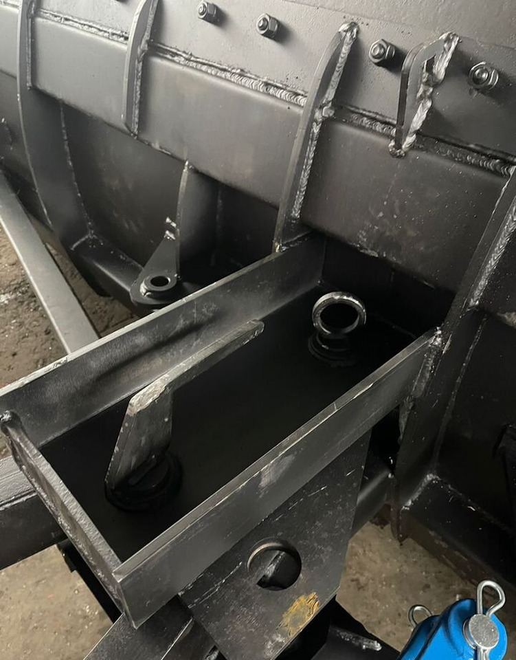 Новый Отвал Отвал гидро 2.5м оборотный метал/резин лезвие мтз: фото 19