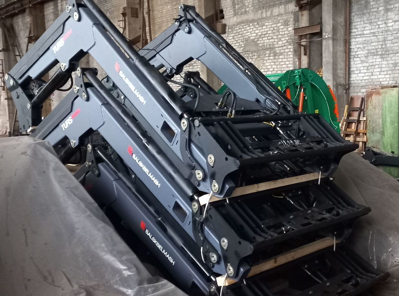 Сальсксельмаш TURS-1500 - Фронтальный погрузчик для трактора: фото 4 Сальсксельмаш TURS-1500 - Фронтальный погрузчик для трактора: фото 4