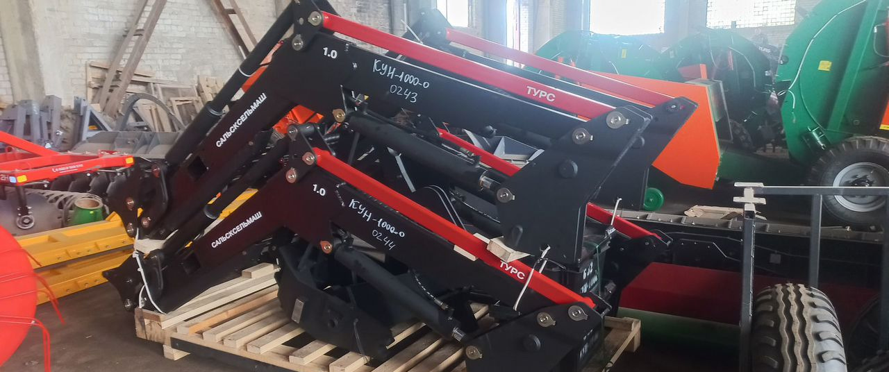 Сальсксельмаш TURS-1500 - Фронтальный погрузчик для трактора: фото 2 Сальсксельмаш TURS-1500 - Фронтальный погрузчик для трактора: фото 2