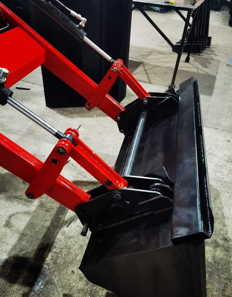 СибТрансСнаб ПКУ-0,9 - Фронтальный погрузчик для трактора: фото 3 СибТрансСнаб ПКУ-0,9 - Фронтальный погрузчик для трактора: фото 3