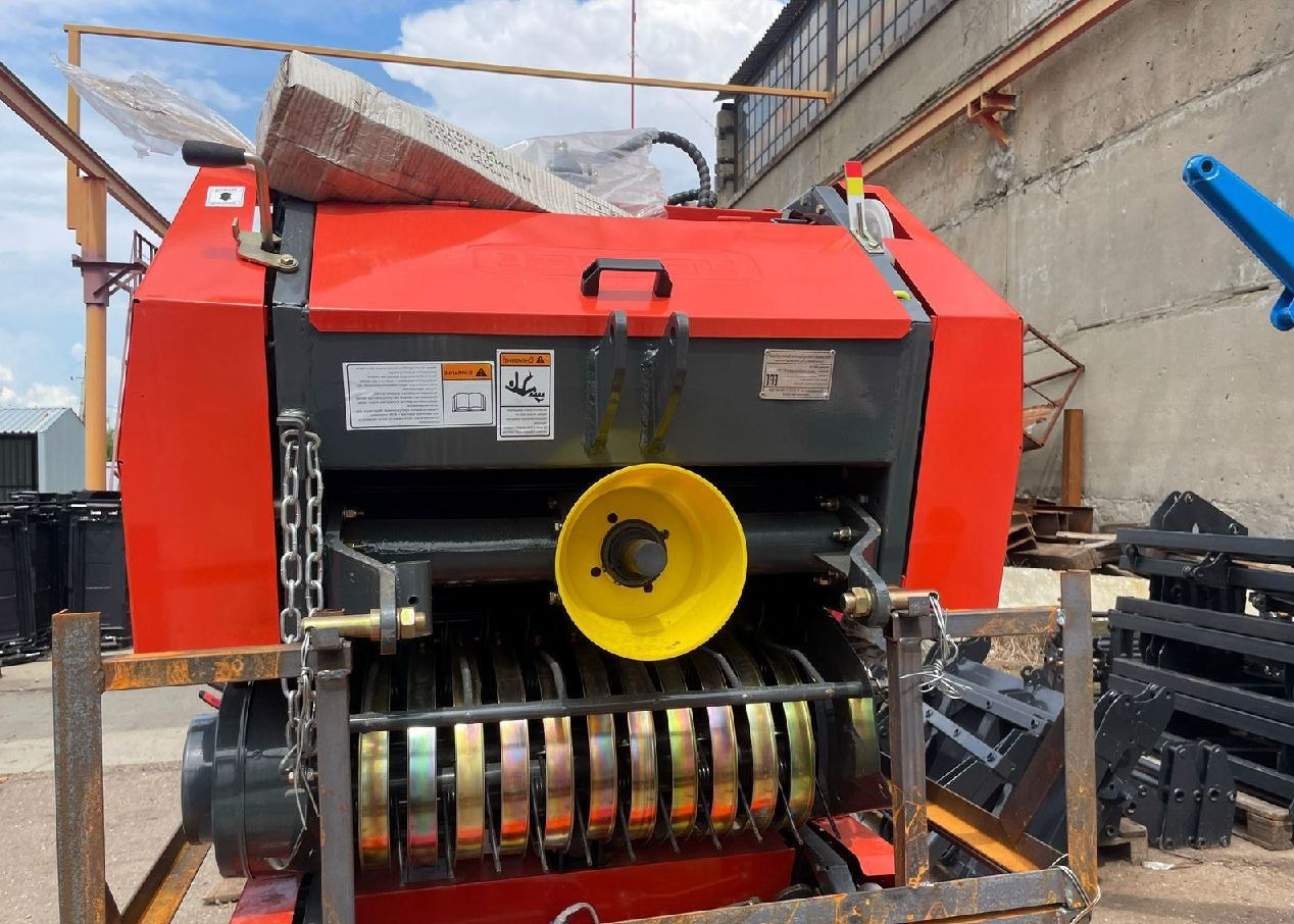 УРАЛЕЦ 0850 - Пресс-подборщик рулонный: фото 1 УРАЛЕЦ 0850 - Пресс-подборщик рулонный: фото 1