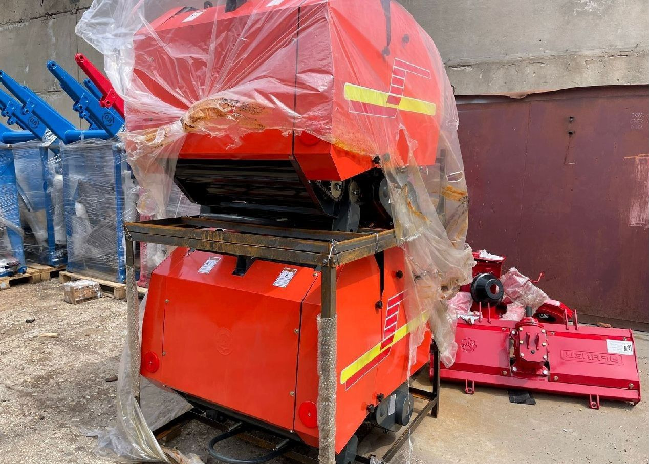 УРАЛЕЦ 0850 - Пресс-подборщик рулонный: фото 3 УРАЛЕЦ 0850 - Пресс-подборщик рулонный: фото 3