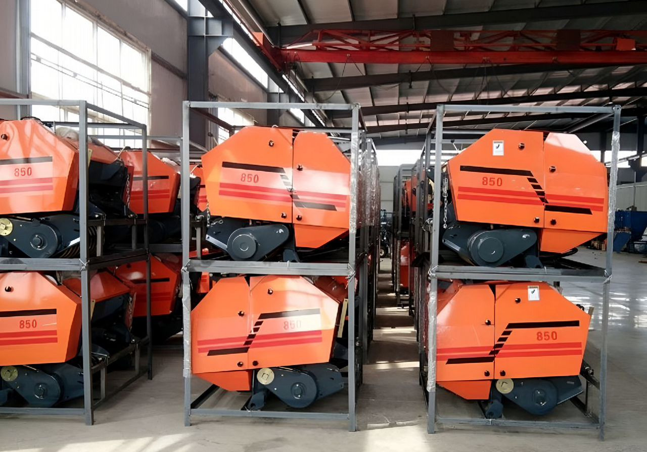 УРАЛЕЦ 0850 - Пресс-подборщик рулонный: фото 1 УРАЛЕЦ 0850 - Пресс-подборщик рулонный: фото 1