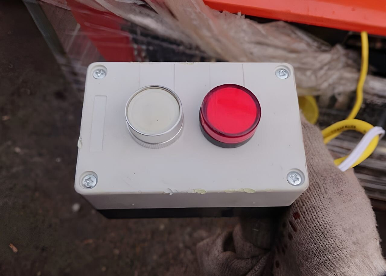 УРАЛЕЦ 0850 - Пресс-подборщик рулонный: фото 4 УРАЛЕЦ 0850 - Пресс-подборщик рулонный: фото 4