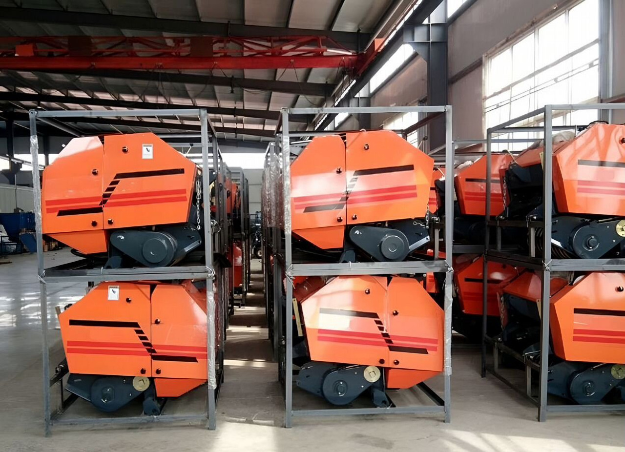 УРАЛЕЦ 870 - Пресс-подборщик рулонный: фото 1 УРАЛЕЦ 870 - Пресс-подборщик рулонный: фото 1