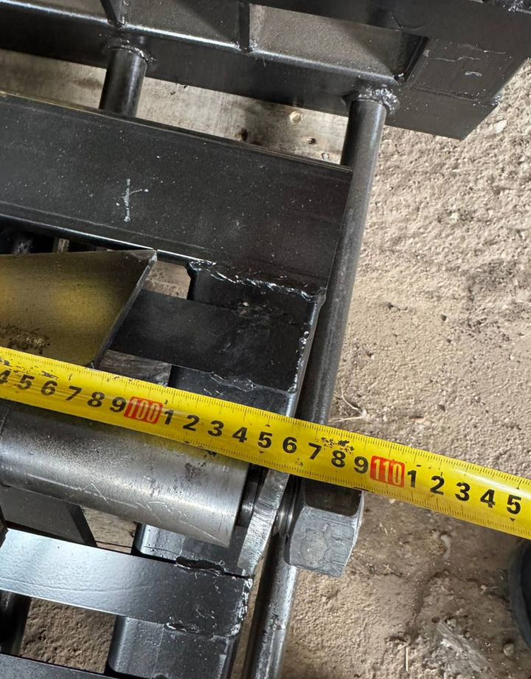 Вилы для рулонов пку 8 пик усиленные сибтранснаб - Вилы: фото 4 Вилы для рулонов пку 8 пик усиленные сибтранснаб - Вилы: фото 4