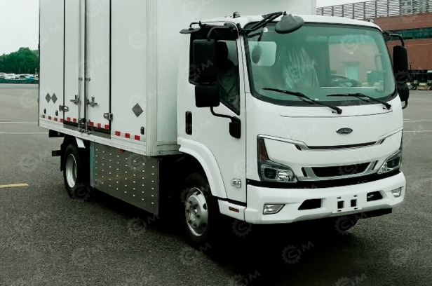 ISUZU Фургон промтоварный на шасси ISUZU 4х2 электрический дв 185 kw гп 5т (фургон 5100*2100*400) с одностворчатой боковой дверью, противоударная панель из нержавеющей стали - Изотермический грузовик: фото 1 ISUZU Фургон промтоварный на шасси ISUZU 4х2 электрический дв 185 kw гп 5т (фургон 5100*2100*400) с одностворчатой боковой дверью, противоударная панель из нержавеющей стали - Изотермический грузовик: фото 1