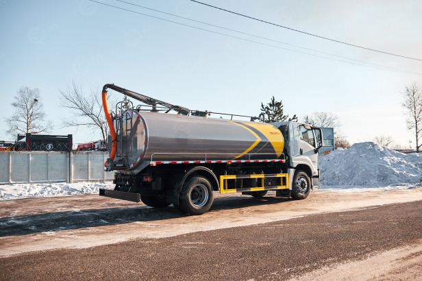 Новый Ассенизатор, илосос ISUZU GIGA Ассенизатор (вакуумная машина) на шасси ISUZU 4x2 дв 177kw бочка 15м3 насос XD-420: фото 10