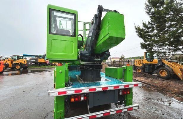 Isuzu 100P - Грузовик с подъемником: фото 5 Isuzu 100P - Грузовик с подъемником: фото 5