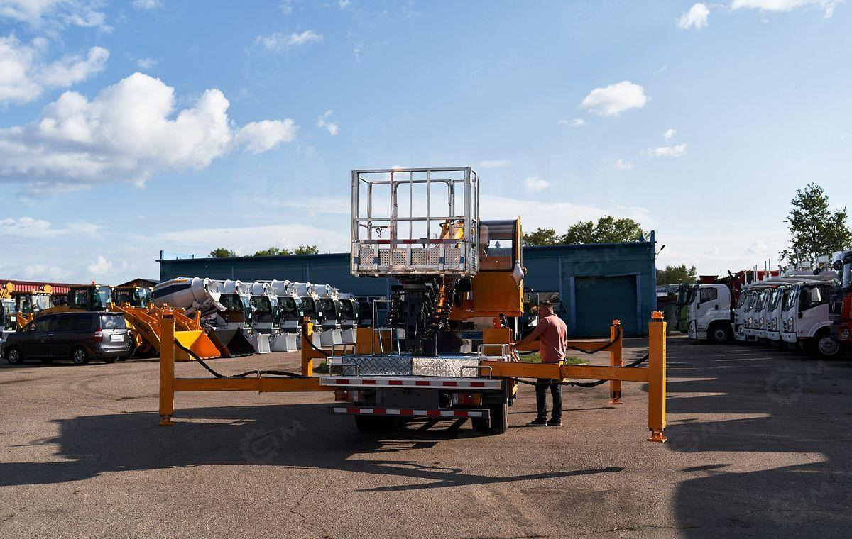 Новый Автовышка Isuzu Elf: фото 14