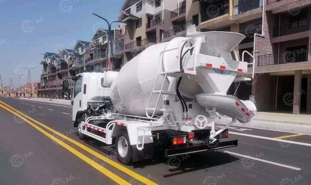 Isuzu Elf - Автобетоносмеситель: фото 2 Isuzu Elf - Автобетоносмеситель: фото 2