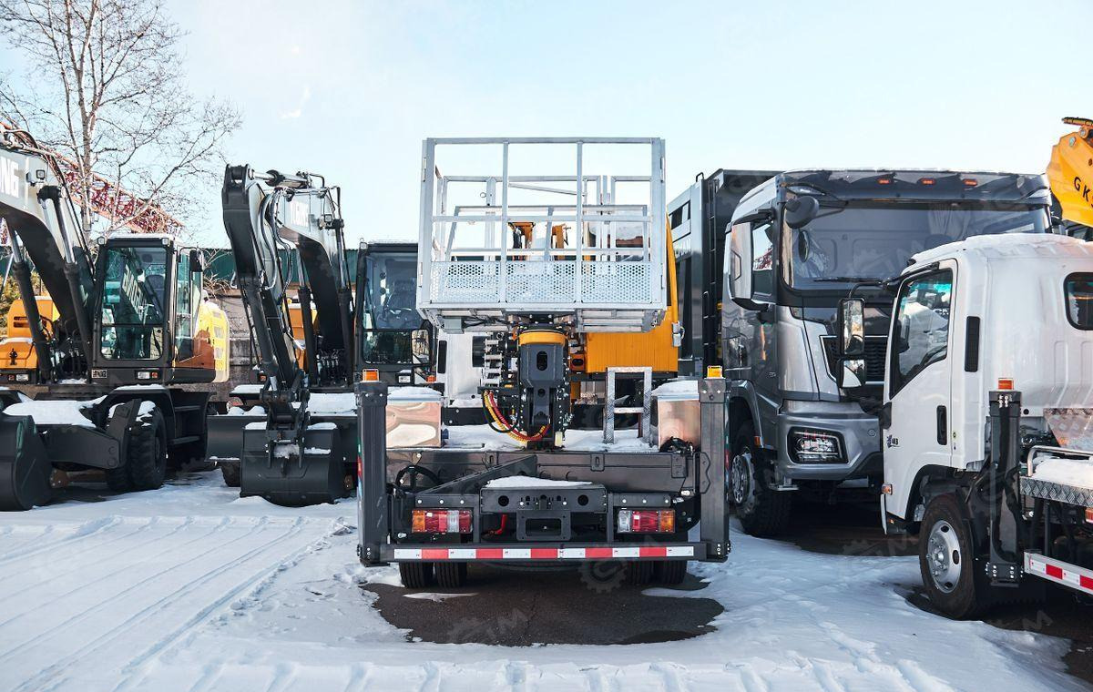 Новый Автовышка Isuzu Elf: фото 12 Новый Автовышка Isuzu Elf: фото 12