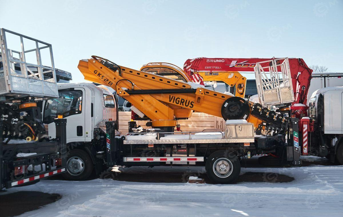 Новый Автовышка Isuzu Elf: фото 10 Новый Автовышка Isuzu Elf: фото 10