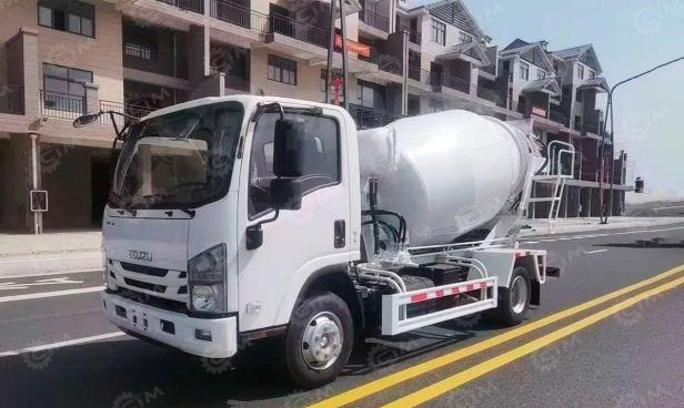 Isuzu Elf - Автобетоносмеситель: фото 3 Isuzu Elf - Автобетоносмеситель: фото 3