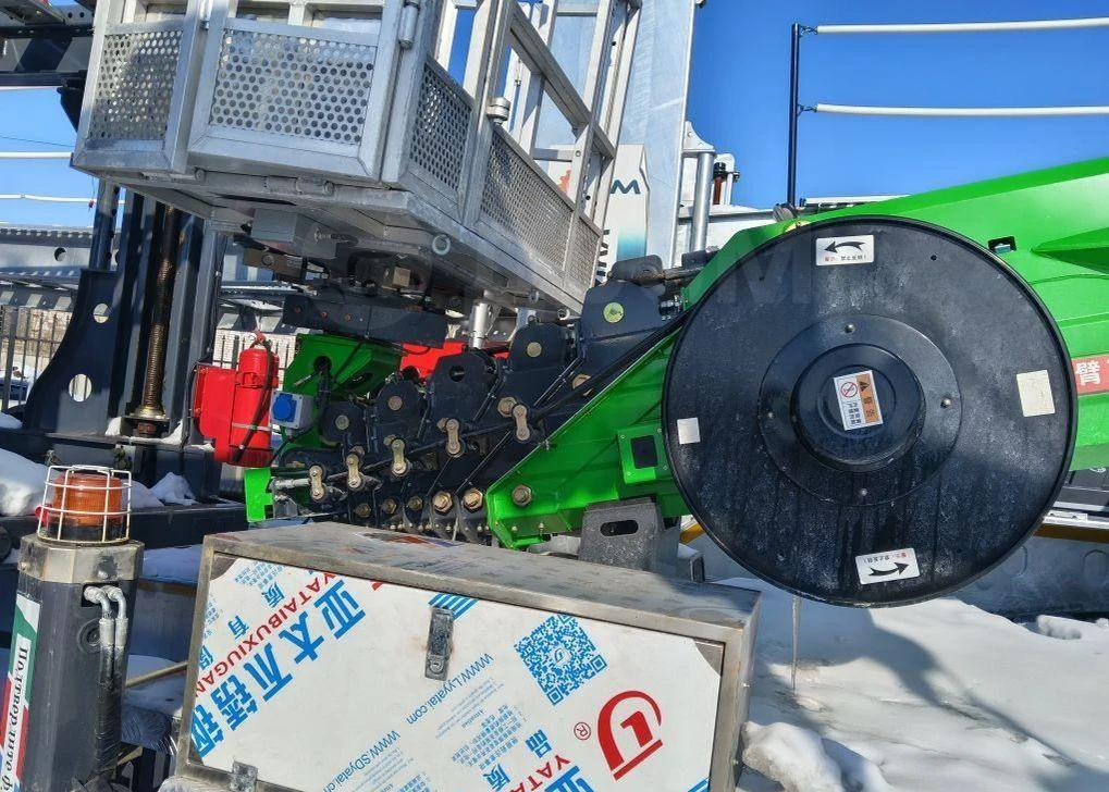 Isuzu KV100P - Грузовик с подъемником: фото 5 Isuzu KV100P - Грузовик с подъемником: фото 5