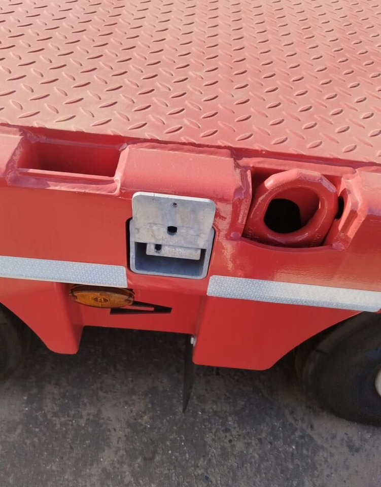 Новый Низкорамный полуприцеп Тверьстроймаш 993941: фото 11