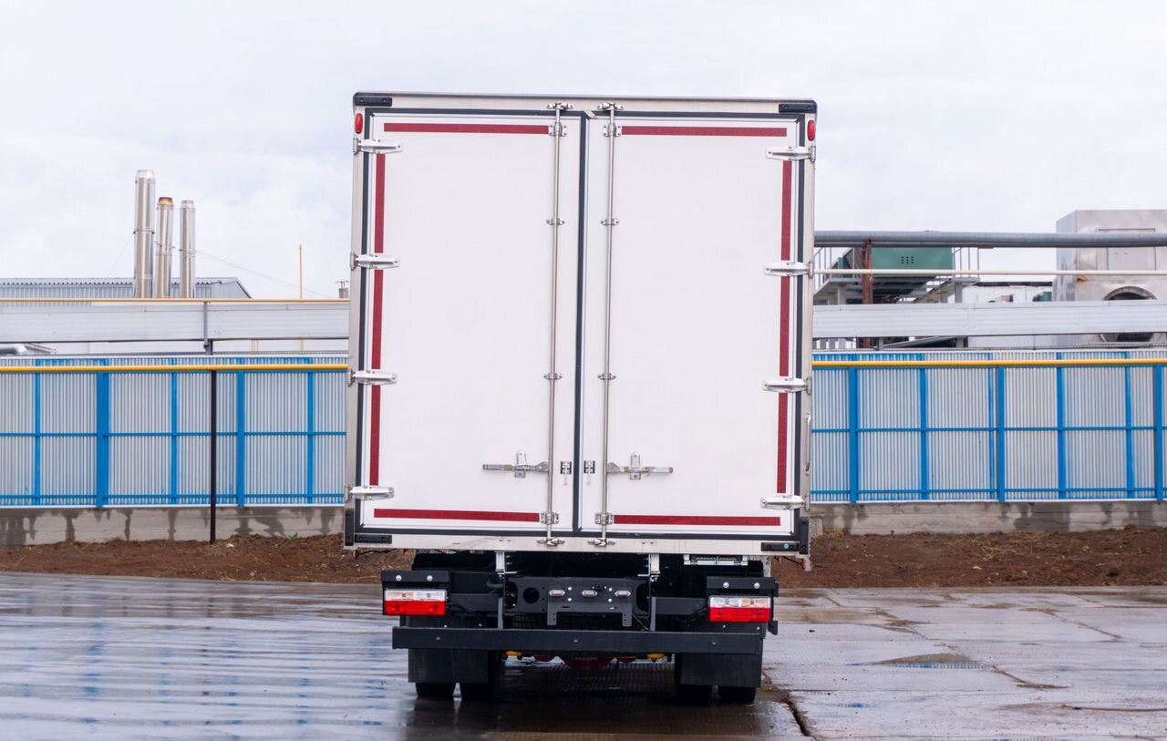 Новый Грузовик с закрытым кузовом Dongfeng C120L: фото 11 Новый Грузовик с закрытым кузовом Dongfeng C120L: фото 11