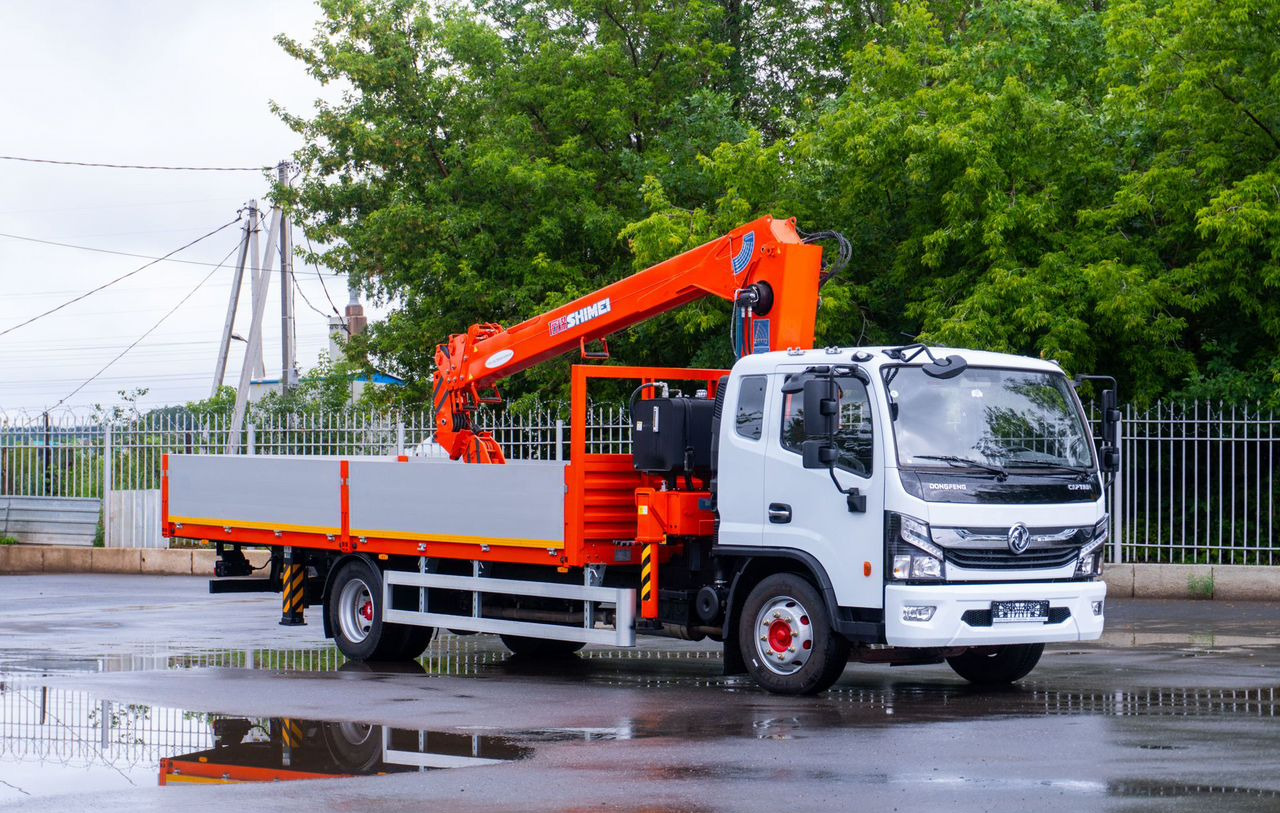 Dongfeng C120L - Бортовой грузовик/ Платформа, Автоманипулятор: фото 1 Dongfeng C120L - Бортовой грузовик/ Платформа, Автоманипулятор: фото 1