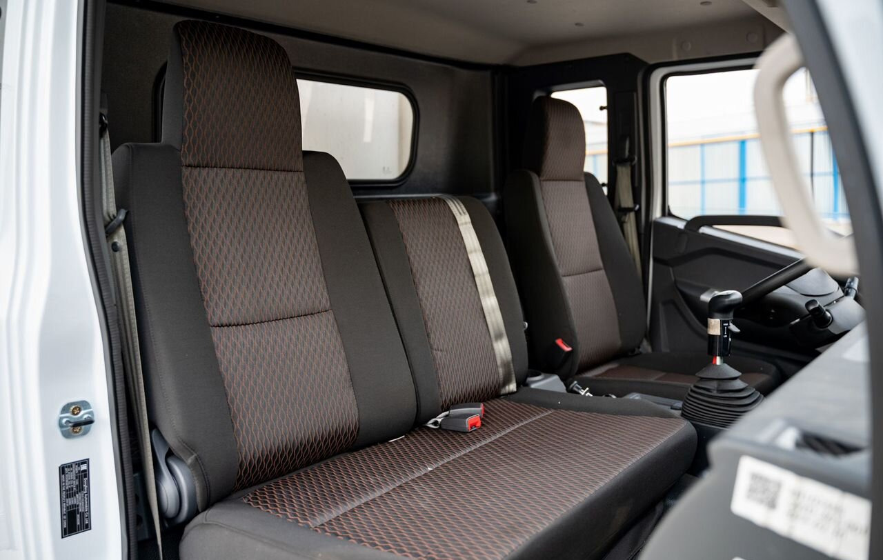 Dongfeng C120M - Грузовик с закрытым кузовом: фото 3 Dongfeng C120M - Грузовик с закрытым кузовом: фото 3