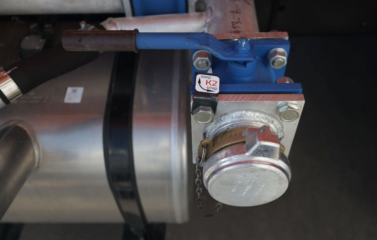 Dongfeng C120S - Грузовик с цистерной: фото 5 Dongfeng C120S - Грузовик с цистерной: фото 5