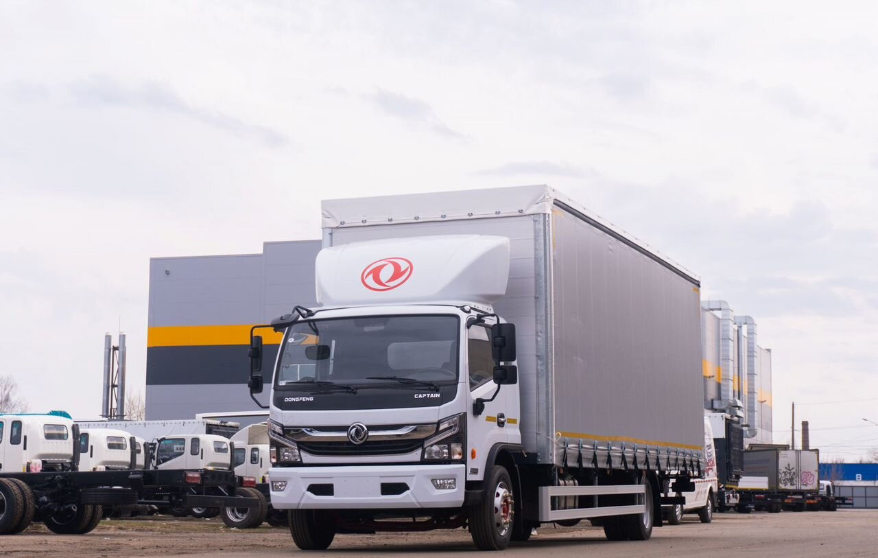 Dongfeng C120XXL - Тентованный грузовик: фото 1 Dongfeng C120XXL - Тентованный грузовик: фото 1