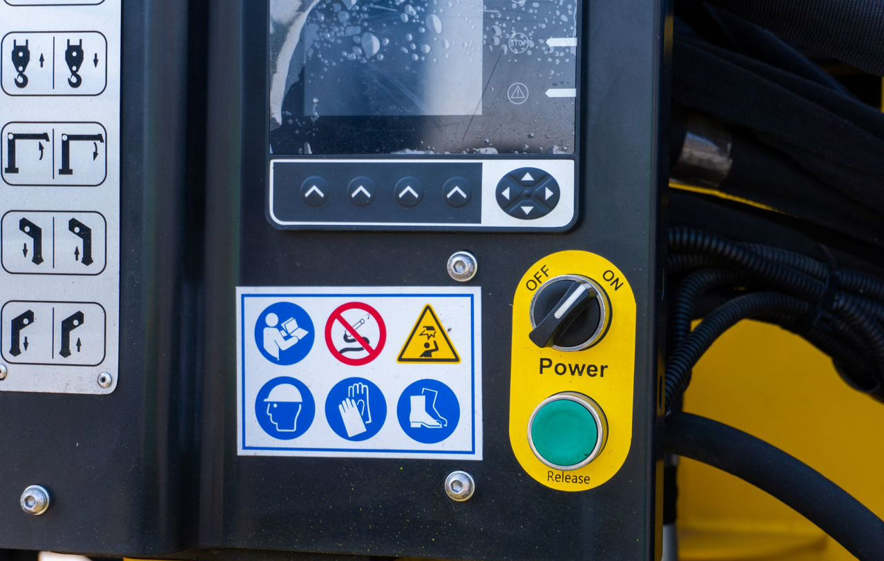 Новый Бортовой грузовик/ Платформа, Автоманипулятор Dongfeng C80L: фото 17