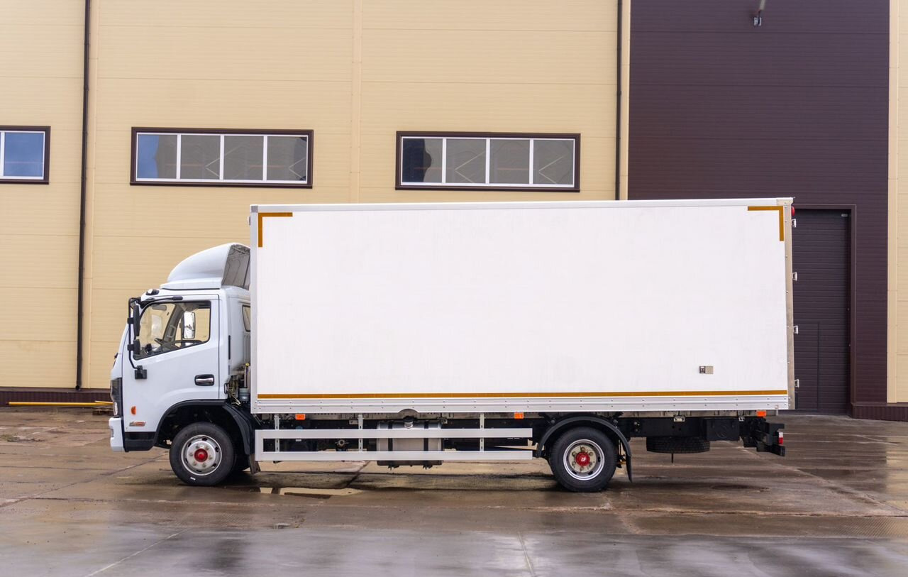 Dongfeng DF C80L - Грузовик с закрытым кузовом: фото 4 Dongfeng DF C80L - Грузовик с закрытым кузовом: фото 4