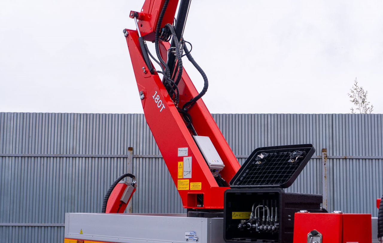 Dongfeng DFA 1065-C - Грузовик с подъемником: фото 3 Dongfeng DFA 1065-C - Грузовик с подъемником: фото 3