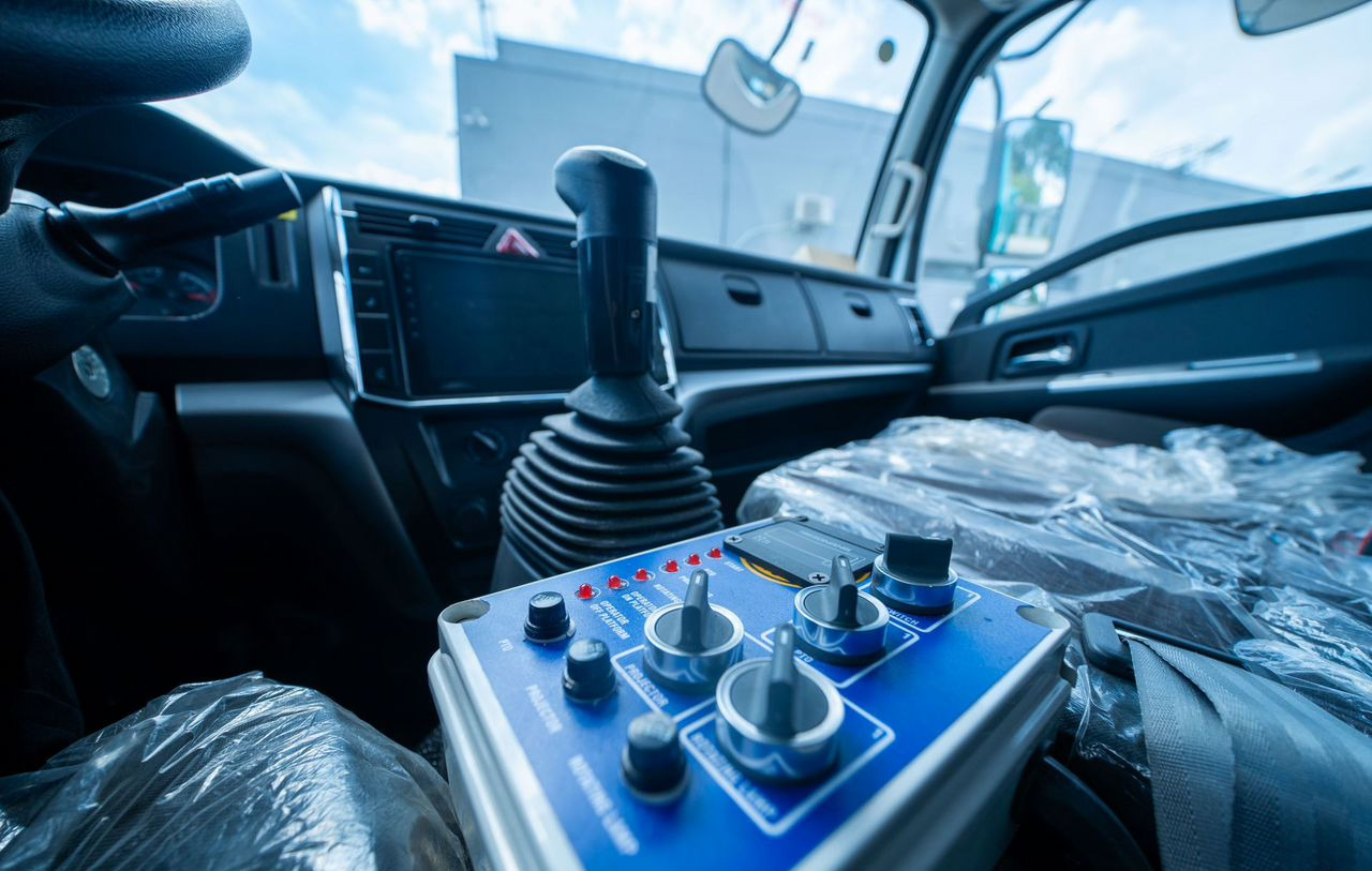 Новый Мусоровоз Dongfeng DFA 1065-C: фото 12