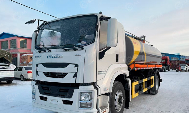 Ассенизатор (вакуумная машина) на шасси ISUZU 4х2 дв 151kw бочка 12м3 - Ассенизатор: фото 1 Ассенизатор (вакуумная машина) на шасси ISUZU 4х2 дв 151kw бочка 12м3 - Ассенизатор: фото 1