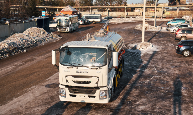 Ассенизатор (вакуумная машина) на шасси ISUZU 4x2 дв 177kw бочка 15м3 насос XD-420 - Ассенизатор, илосос: фото 1