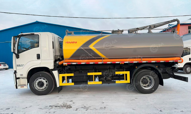 Ассенизатор (вакуумная машина) на шасси ISUZU 6x4 GIGA дв 309kw бочка 20м3 насос XD-420 420м3ч - Ассенизатор: фото 1 Ассенизатор (вакуумная машина) на шасси ISUZU 6x4 GIGA дв 309kw бочка 20м3 насос XD-420 420м3ч - Ассенизатор: фото 1