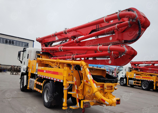 Автобетононасос JIUHE на шасси ISUZU 4x2 дв 279kw 30 метров - Автобетононасос: фото 1 Автобетононасос JIUHE на шасси ISUZU 4x2 дв 279kw 30 метров - Автобетононасос: фото 1