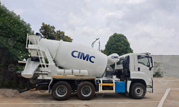 Автобетоносмеситель на шасси ISUZU 6х4 дв 279kw бочка 10 m³ - Автобетоносмеситель: фото 1 Автобетоносмеситель на шасси ISUZU 6х4 дв 279kw бочка 10 m³ - Автобетоносмеситель: фото 1