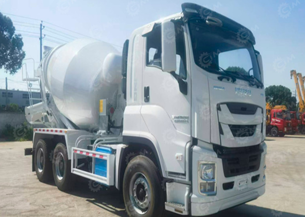 Автобетоносмеситель на шасси ISUZU 6х4 дв 279kw бочка 6 m³ - Автобетоносмеситель: фото 1 Автобетоносмеситель на шасси ISUZU 6х4 дв 279kw бочка 6 m³ - Автобетоносмеситель: фото 1