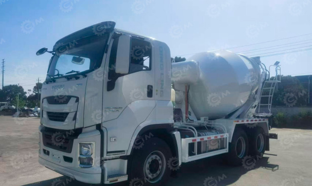 Автобетоносмеситель на шасси ISUZU 6х6 дв 279kw бочка 8 m³ - Автобетоносмеситель: фото 1 Автобетоносмеситель на шасси ISUZU 6х6 дв 279kw бочка 8 m³ - Автобетоносмеситель: фото 1