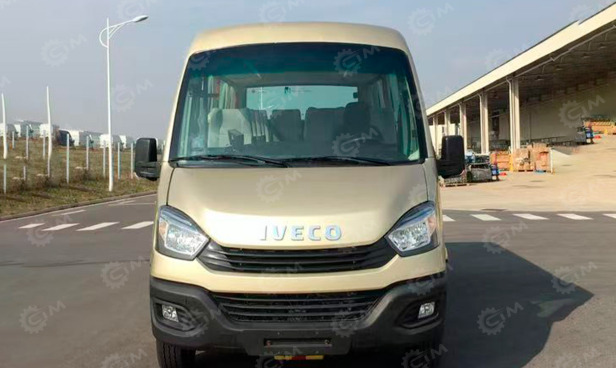 Автобус IVECO 4х2 17 мест дв 95kw 2,8л - Микроавтобус, Пассажирский фургон: фото 1 Автобус IVECO 4х2 17 мест дв 95kw 2,8л - Микроавтобус, Пассажирский фургон: фото 1