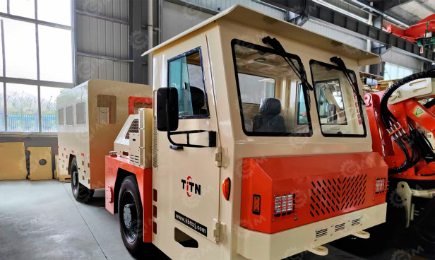 Шахтный автобус TiTN RU-16 дв 97kw 16 мест - Автобус: фото 1 Шахтный автобус TiTN RU-16 дв 97kw 16 мест - Автобус: фото 1