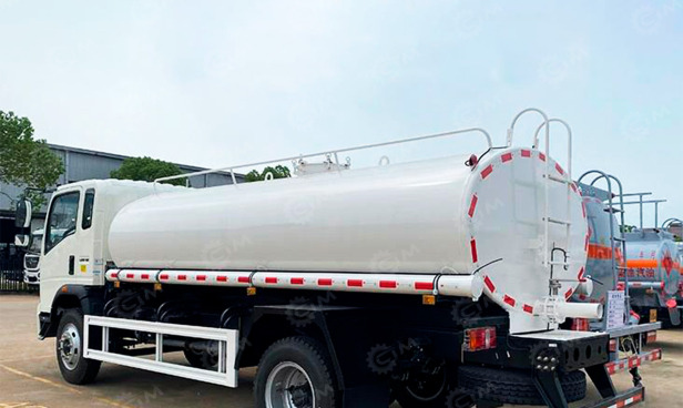 Автоцистерна на шасси ISUZU 4х2 дв 96kw цистерна 3м3. Назначение-перевозка воды - Грузовик-цистерна: фото 1 Автоцистерна на шасси ISUZU 4х2 дв 96kw цистерна 3м3. Назначение-перевозка воды - Грузовик-цистерна: фото 1