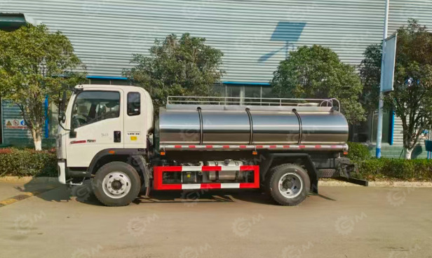 Автоцистерна на шасси ISUZU 4х4 дв 139kw цистерна 8м3 с подогревом. Назначение-перевозка воды - Грузовик-цистерна: фото 1 Автоцистерна на шасси ISUZU 4х4 дв 139kw цистерна 8м3 с подогревом. Назначение-перевозка воды - Грузовик-цистерна: фото 1