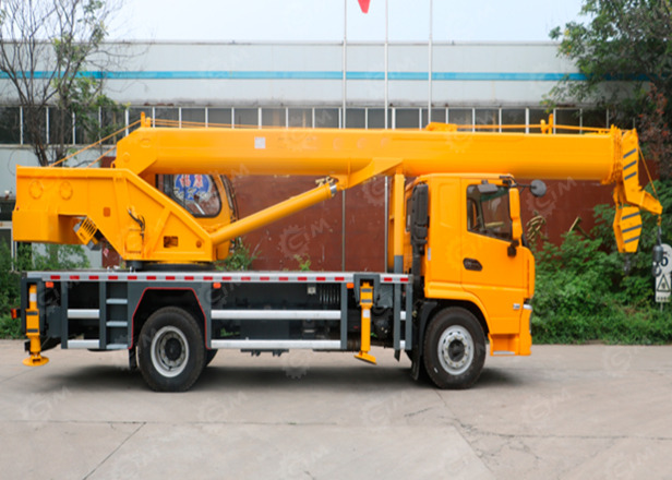 Автокран на шасси ISUZU 4x2 дв 139kw крановая установка FTC10L6W гп 10т 5 секций стрела 34м - Мобильный кран: фото 1 Автокран на шасси ISUZU 4x2 дв 139kw крановая установка FTC10L6W гп 10т 5 секций стрела 34м - Мобильный кран: фото 1