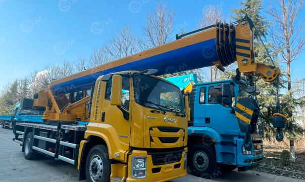 Автокран на шасси ISUZU 6x4 дв 221kw крановая установка JUNTON JPC25F5Q гп 25т., 5 секций, стре - Мобильный кран: фото 1 Автокран на шасси ISUZU 6x4 дв 221kw крановая установка JUNTON JPC25F5Q гп 25т., 5 секций, стре - Мобильный кран: фото 1