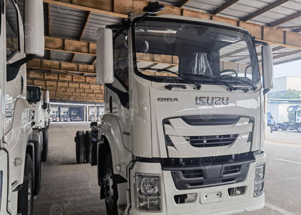 Автовоз на 5 машин на шасси ISUZU 4х2 дв 151kw - Автовоз: фото 1 Автовоз на 5 машин на шасси ISUZU 4х2 дв 151kw - Автовоз: фото 1