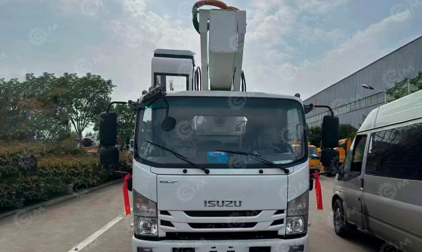 Автовышка Qingling GKS32 на шасси ISUZU 4Х2 дв 139kw высота подъёма 32м гп люльки 400кг - Грузовик с подъемником: фото 1 Автовышка Qingling GKS32 на шасси ISUZU 4Х2 дв 139kw высота подъёма 32м гп люльки 400кг - Грузовик с подъемником: фото 1