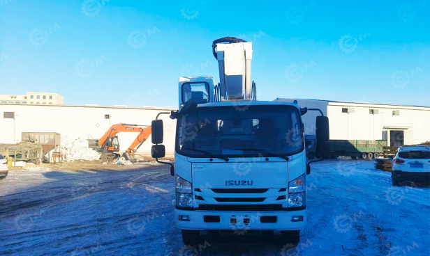 Автовышка VIGRUS GKS32 на шасси ISUZU 4Х2 дв 151kw кабина Elf высота подъёма 32м гп люльки 200к - Грузовик с подъемником: фото 1 Автовышка VIGRUS GKS32 на шасси ISUZU 4Х2 дв 151kw кабина Elf высота подъёма 32м гп люльки 200к - Грузовик с подъемником: фото 1