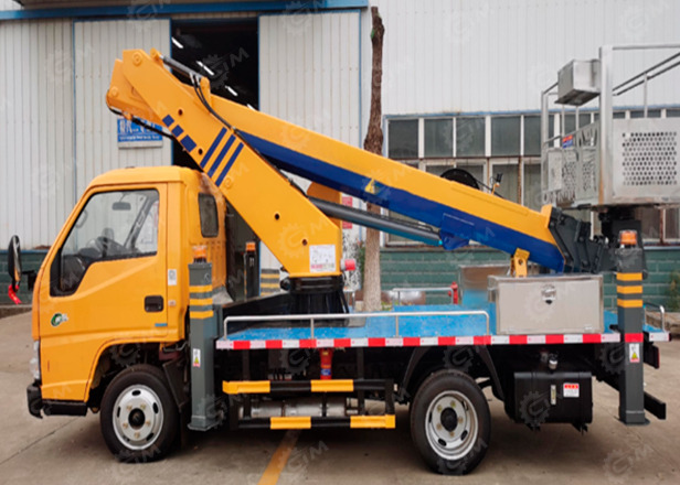 Автовышка на шасси ISUZU 4Х2 дв 96kw высота подъёма 15м - Грузовик с подъемником: фото 1 Автовышка на шасси ISUZU 4Х2 дв 96kw высота подъёма 15м - Грузовик с подъемником: фото 1