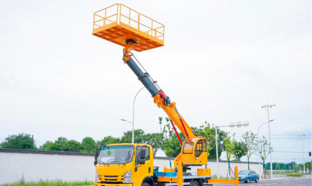 Автовышка на шасси ISUZU 4Х4 дв 93kw высота подъёма 16м гп люльки 500кг - Грузовик с подъемником: фото 1 Автовышка на шасси ISUZU 4Х4 дв 93kw высота подъёма 16м гп люльки 500кг - Грузовик с подъемником: фото 1