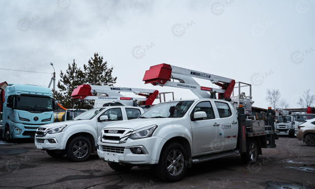 Автовышка на шасси пикапа ISUZU 4х2 дв 105kw высота подъёма 13,5м - Грузовик с подъемником: фото 1 Автовышка на шасси пикапа ISUZU 4х2 дв 105kw высота подъёма 13,5м - Грузовик с подъемником: фото 1