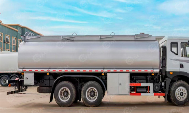 Бензовоз на шасси ISUZU 6х4 дв 221kw бочка 10м3 - Грузовик с цистерной: фото 1 Бензовоз на шасси ISUZU 6х4 дв 221kw бочка 10м3 - Грузовик с цистерной: фото 1