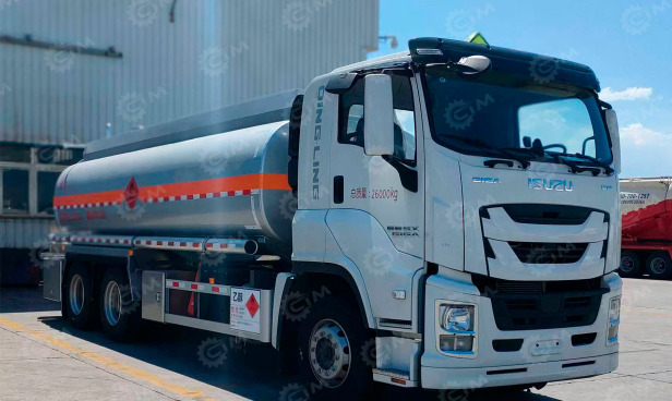 Бензовоз на шасси ISUZU 6х4 дв 221kw бочка 12м3 алюминиевая (перевозка дизельного топлива) 3 се - Грузовик-цистерна: фото 1 Бензовоз на шасси ISUZU 6х4 дв 221kw бочка 12м3 алюминиевая (перевозка дизельного топлива) 3 се - Грузовик-цистерна: фото 1